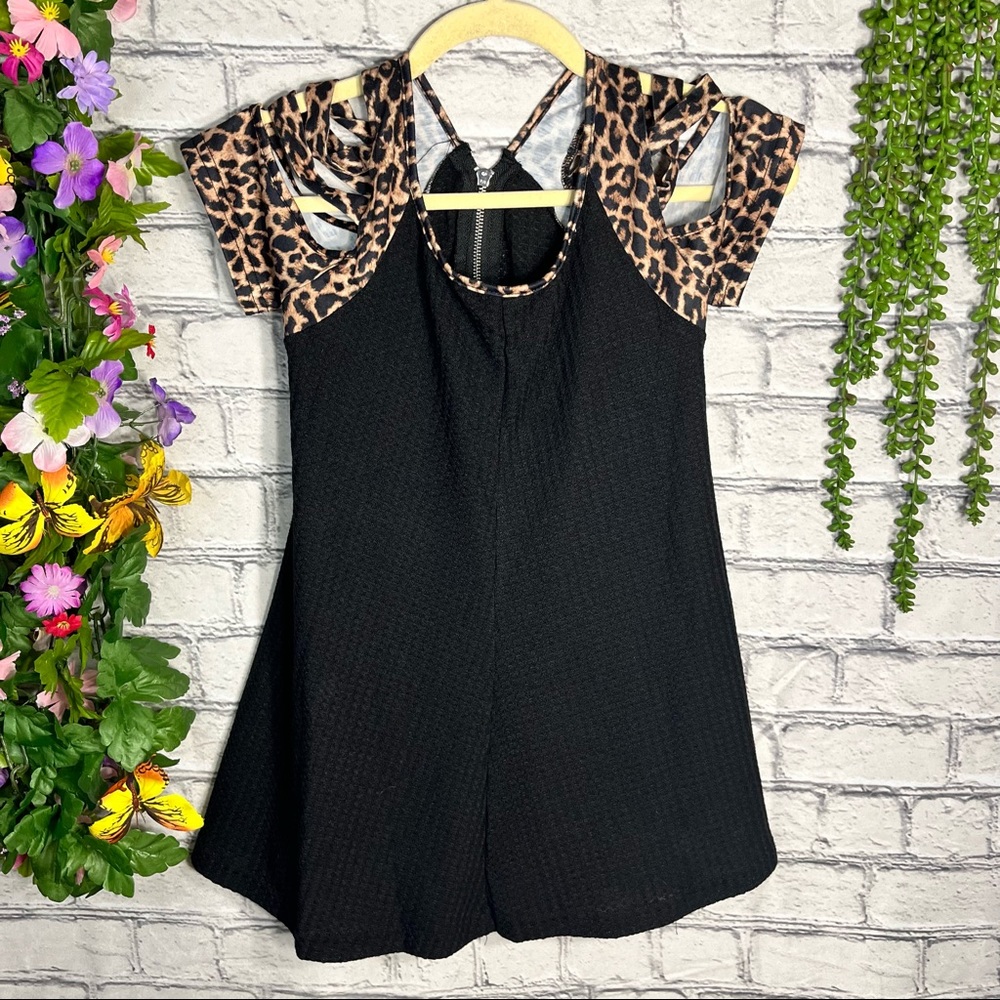 ||🌼3/$30🌼NWOT Black Waffle Short Sleeve Top Size Small